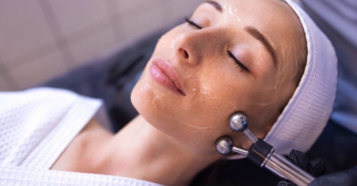 microcurrent facial procedure